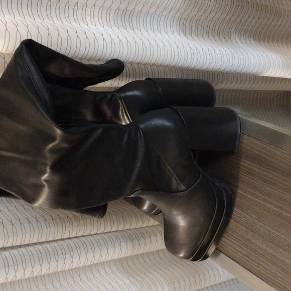 NWB Sleek Black Over the Knee Platform Boots - Picture 6 of 14